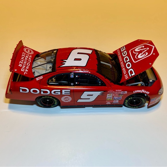 Bill Elliott 2002 #9 Dodge Intrepid Action 10th Anniversary NASCAR Die Cast 1:24 - Picture 5 of 15